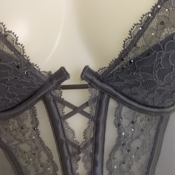 Victoria's Secret Lacy Gray Push Up Rhinestone Corset Bustier 34C Removable Pads - Picture 2 of 10